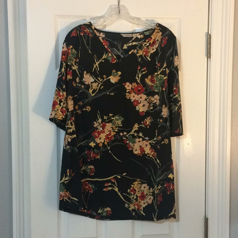Black floral tunic